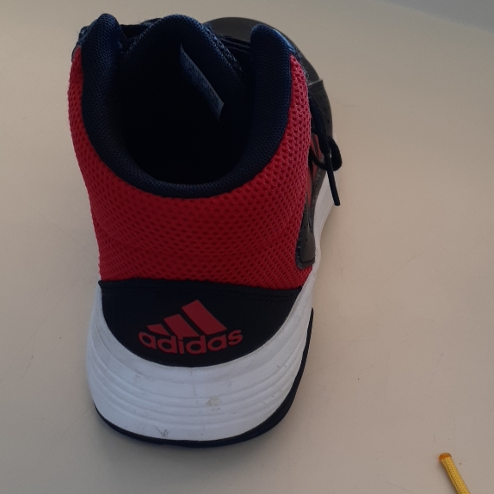 Shoes - Picture 3 of 4